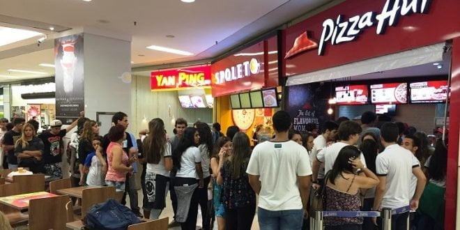  Inscrições para 55 vagas de emprego na Pizza Hut vão até quinta; salários são de R$ 2,5 mil