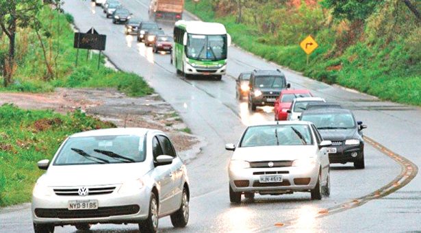  Farol baixo de dia nas estradas passa a valer na próxima semana, alerta Detran