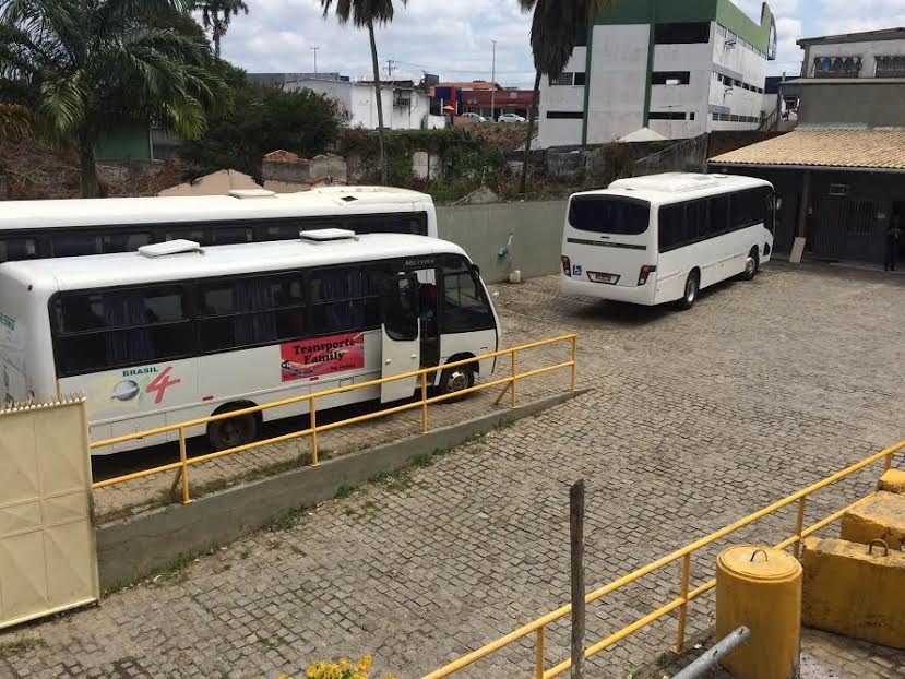  Cinco ônibus são apreendidos em Lauro de Freitas