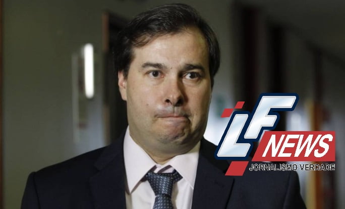  Rodrigo Maia foi aconselhado a andar de avião de carreira e não usar residência oficial