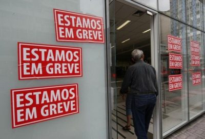  Bancários param e consumidores devem procurar alternativas para pagar contas