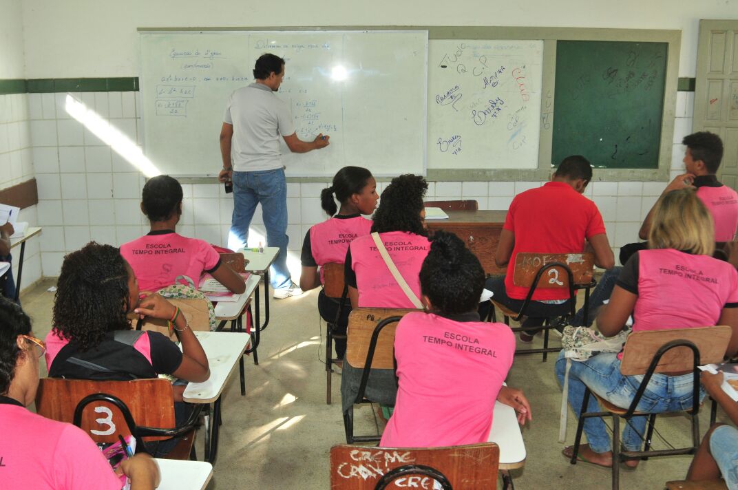  Afeto na educação é tema de palestras em Lauro de Freitas