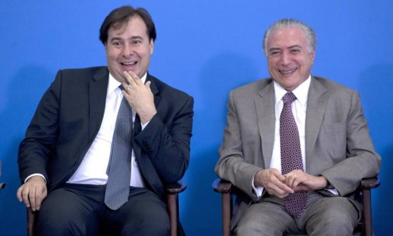  Se ceder mais, vira reforma água com açúcar, diz Maia sobre Previdência