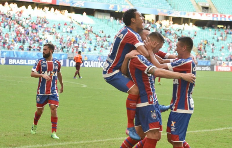  Bahia goleia Atlético/PR por 6 x 2 na estreia do Brasileirão