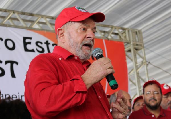  Juiz determina suspensão de atividades do Instituto Lula