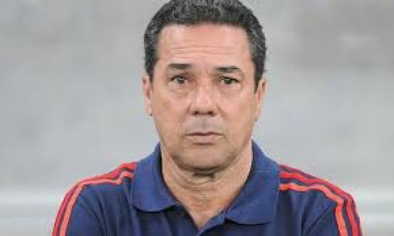  Luxemburgo anuncia aposentadoria no futebol e deve ir para a política