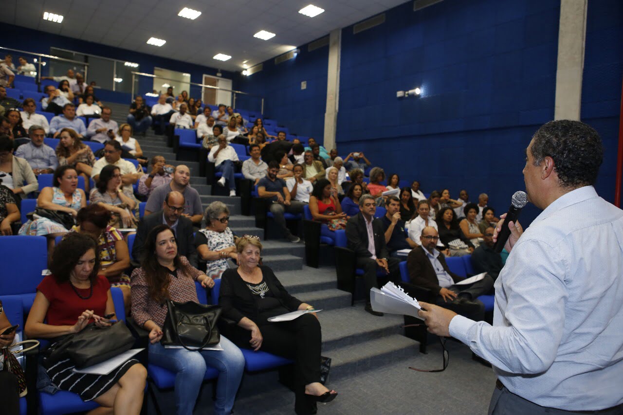  Instituições debatem projeto Universidade de Verão em Lauro de Freitas