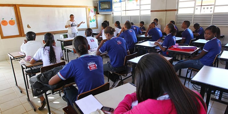  Com medo da reforma da previdência, 4 mil professores pedem aposentadoria na Bahia