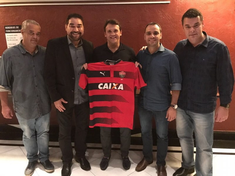  Petkovic é o novo gerente de futebol do Vitória