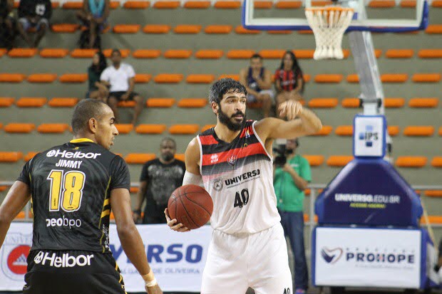  No Basquete, Universo/Vitória bate Mogi e empata série