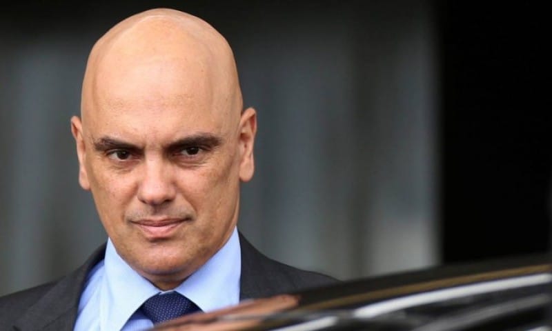 Após Moraes pedir vistas, STF adia decisão sobre restrição do foro privilegiado