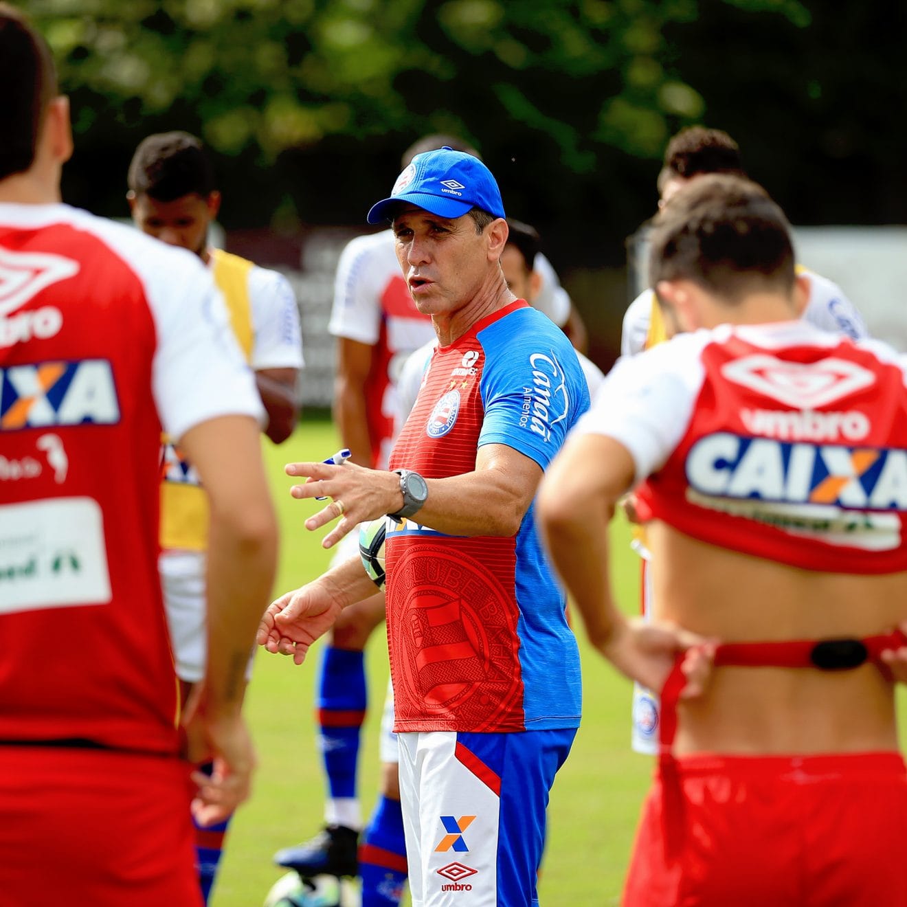  Sob o comando de Jorginho, Bahia enfrenta o lanterna do Brasileirão na Fonte, às 20h