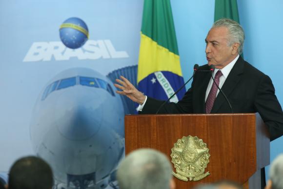  Temer diz que país está “virando a página da crise”