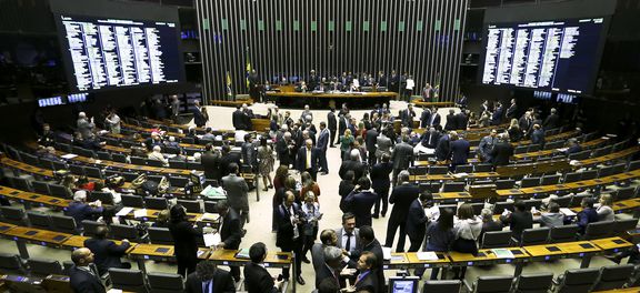  Acompanhe votação da denúncia contra Michel Temer