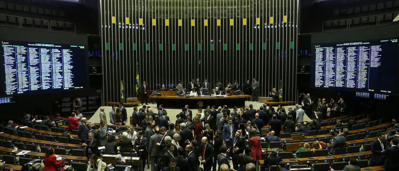  Maioria do PSDB trai Temer em votação e causa racha na base do governo