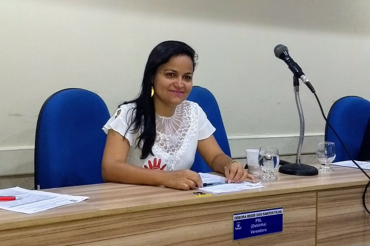 Débora Regis solicita melhorias para o Largo do Chapéu em Itinga