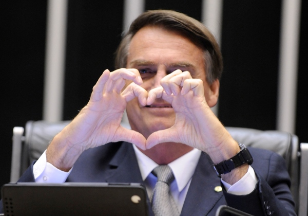  Bolsonaro é condenado por declaração homofóbica