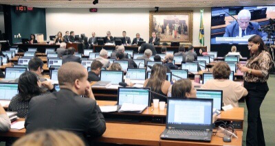  Comissão da Câmara aprova fim do foro privilegiado de políticos