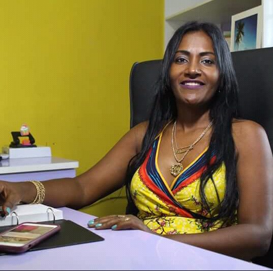  Professora Angélica abre sua vida, fala sobre o racismo, intolerância, empreendedorismo, educação e política