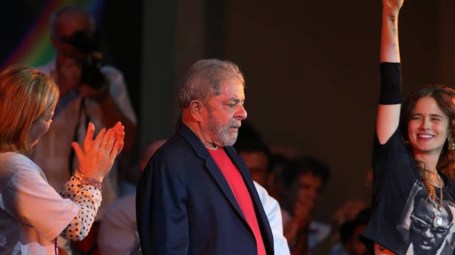  Maior corretora de valores do mundo reúne clientes para discutir se Lula pode concorrer se for condenado