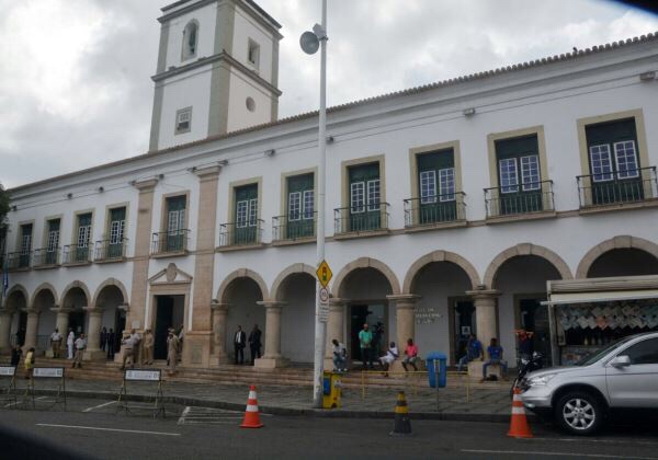 Após polêmica, Câmara de Salvador divulga resultado de licitação da TV e rádio