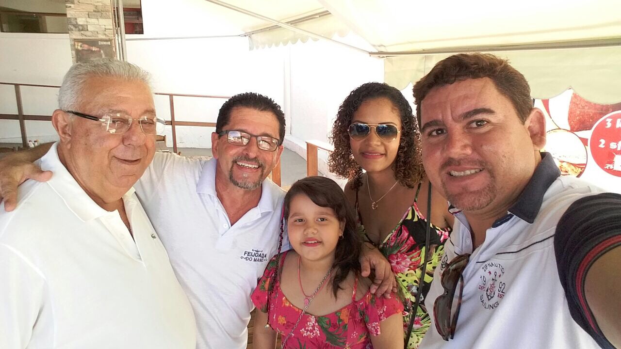 Alex Simões prestigia Feijoada do Mané