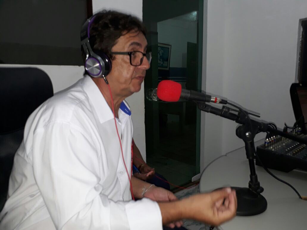  Na rádio Panorama FM, Jones Carvalho reafirma que é pré-candidato à deputado estadual