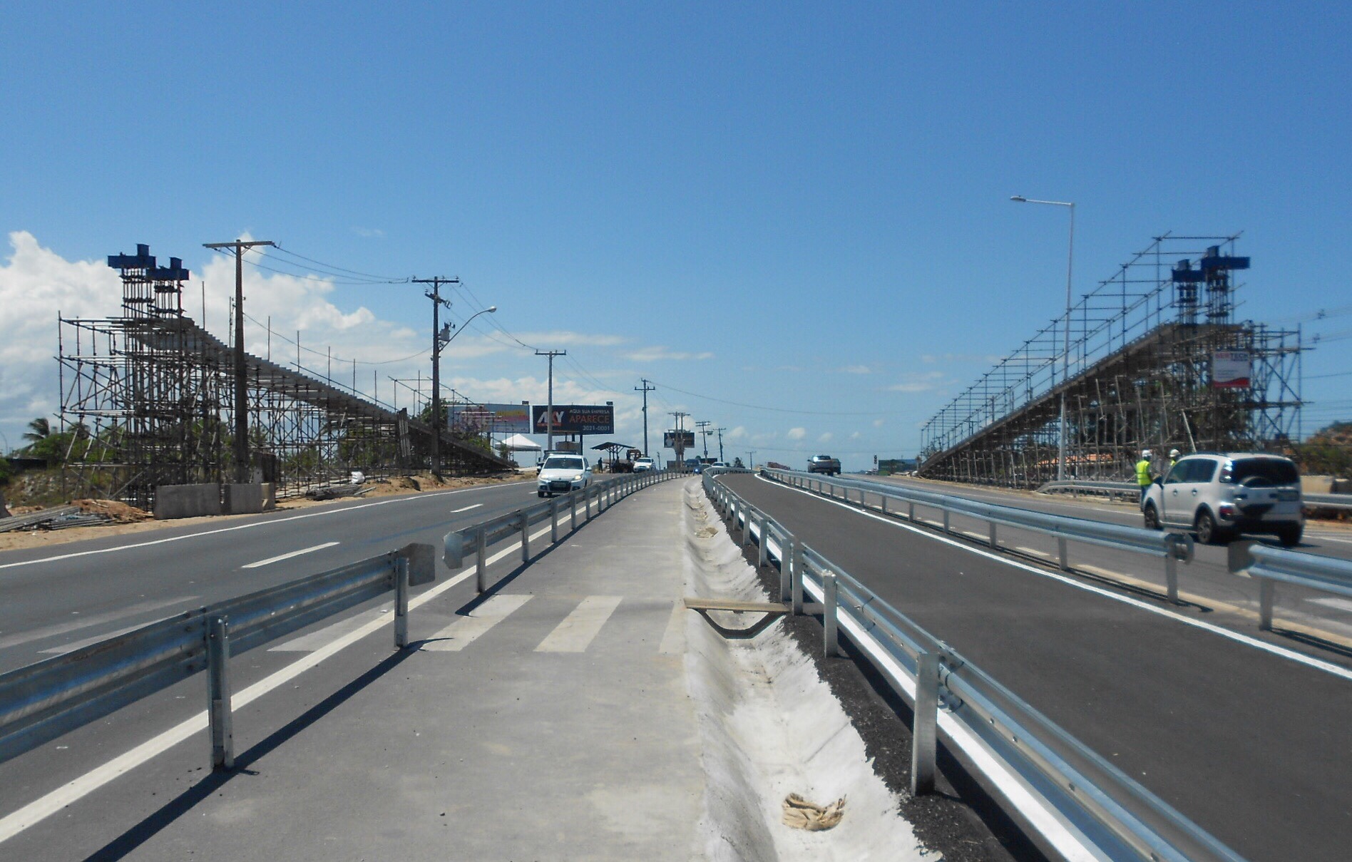 Içamento da viga sobre a Estrada do Coco acontece nesta esta terça-feira (10)