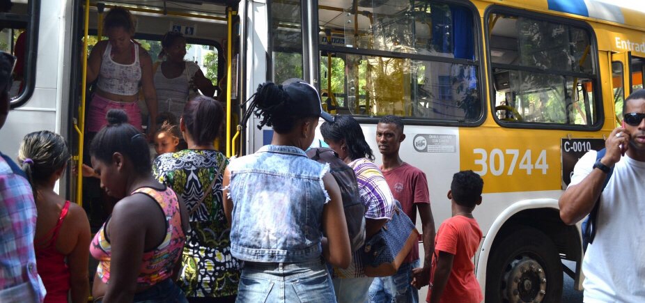 Sem avanço em reunião com empresários, rodoviários mantêm greve para quarta