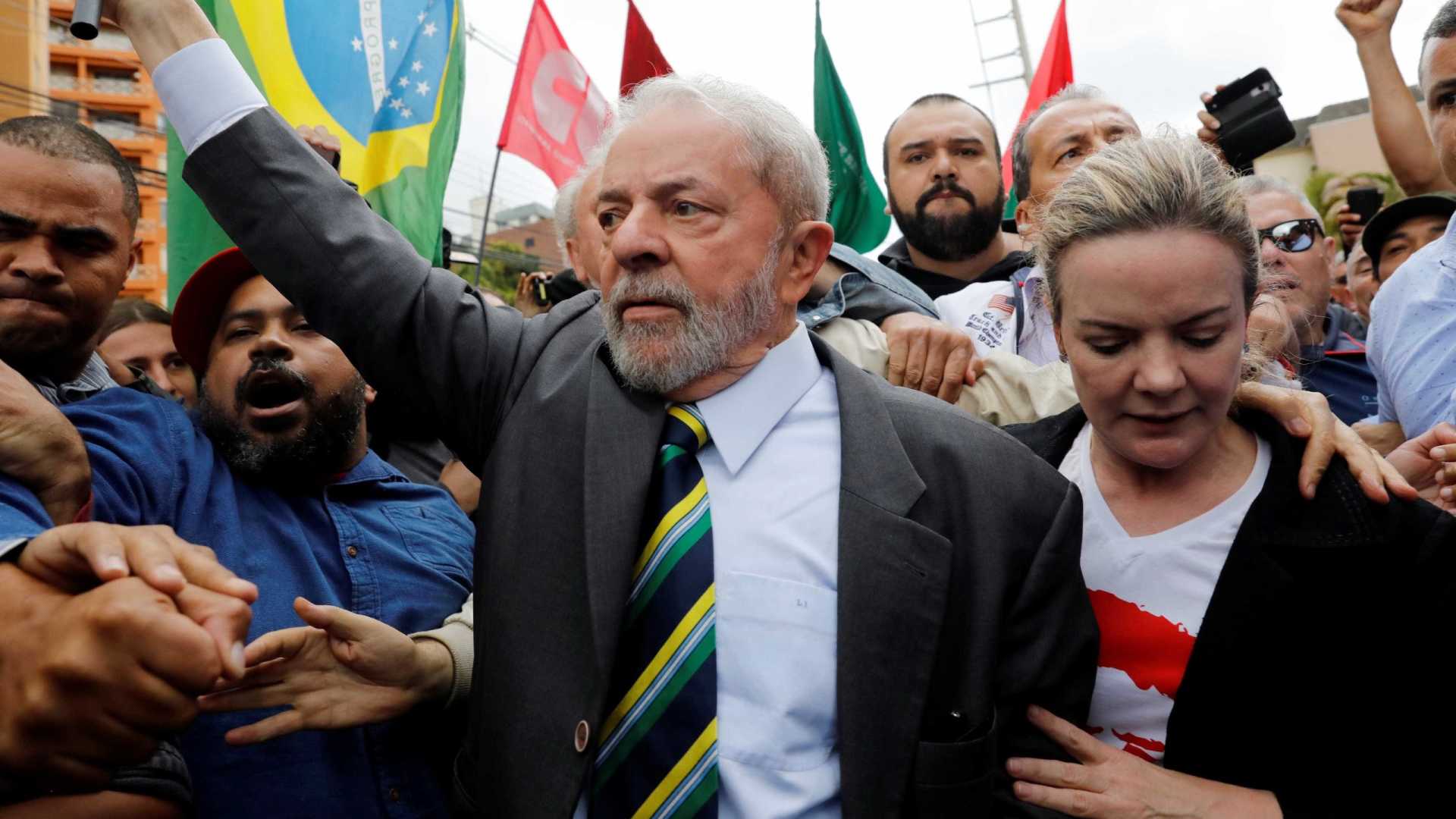  Lula defende Gleisi Hoffmann e reafirma que é candidato