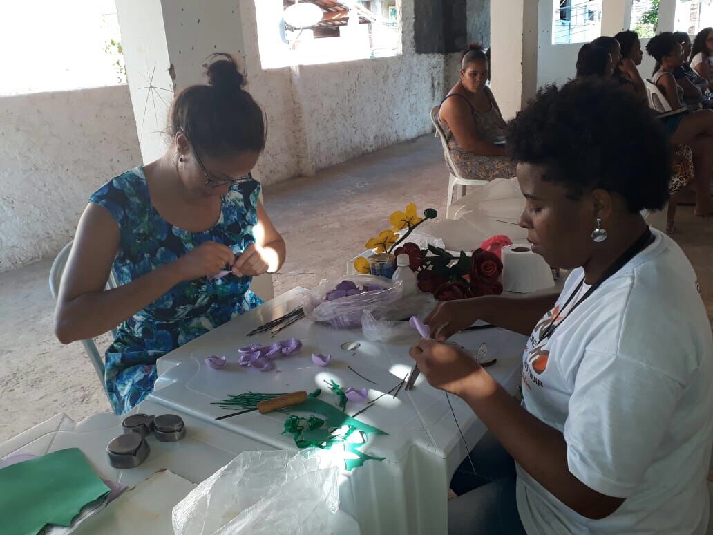 Agende Cursos e oficinas gratuitas-PROJETO PECQUE nos bairros