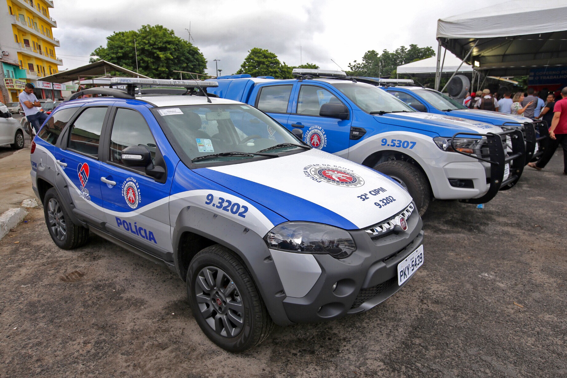 Em Pojuca, Rui entrega viaturas e autoriza recuperação de trecho da BR-420