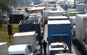 Governo diz que vai revogar nova tabela de fretes nesta sexta-feira