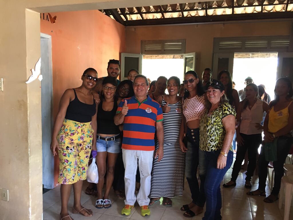  Sérgio Gomes visita projeto social em Dias D’Ávila