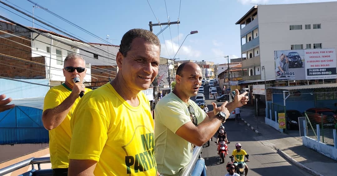  Cláudio Silva e candidatos a deputado estadual realizam carreata pró Bolsonaro em Lauro de Freitas