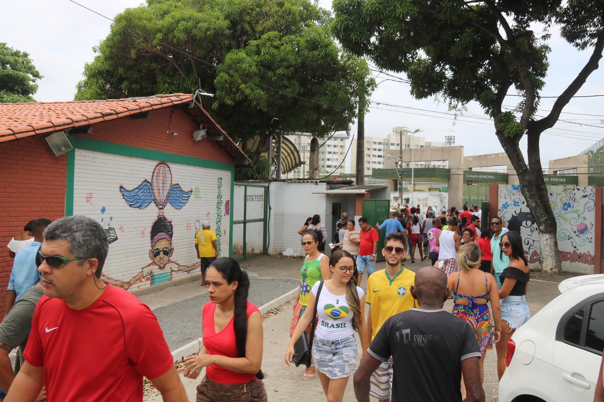  Clima de paz marca votação do segundo turno em Lauro de Freitas