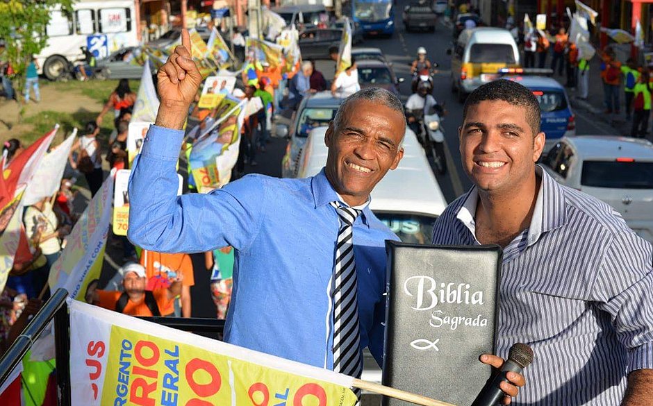  Tudo em casa: campeões de votos na Bahia são pai e filho; veja perfis