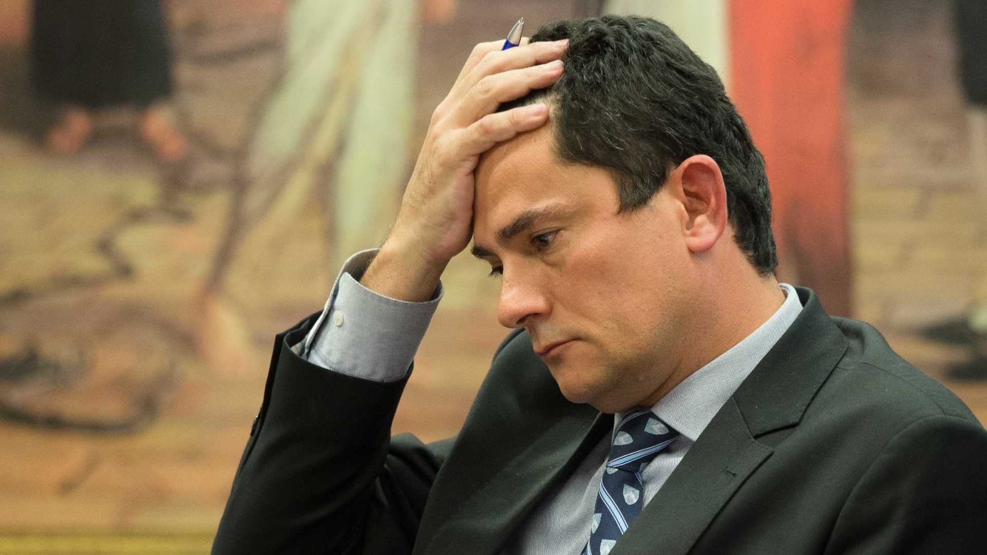 PT vai à Justiça para que Moro seja impedido de assumir ministério