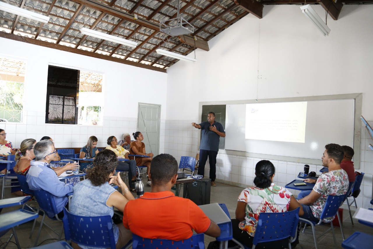  Professores participam de workshop sobre uso de técnicas de vídeos e rádio em sala de aula