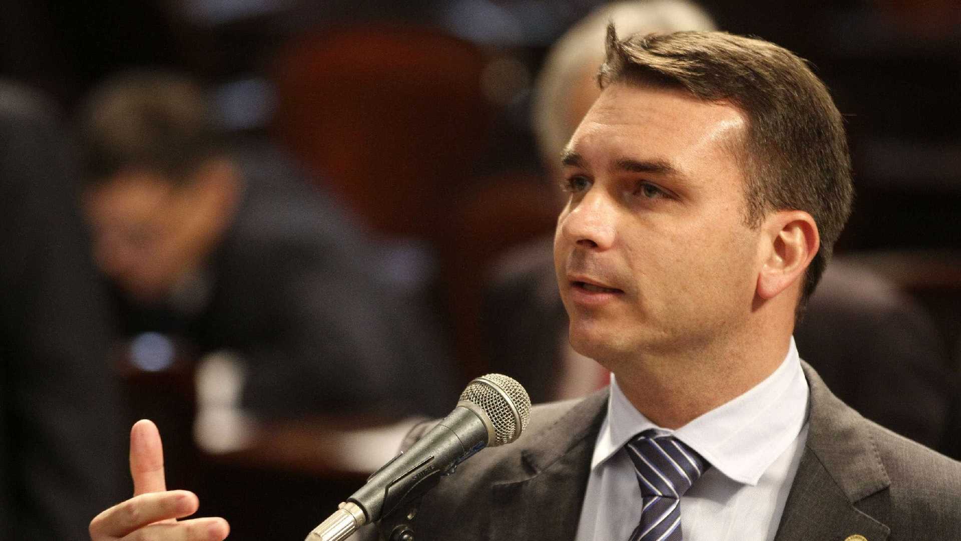  Ex-assessor de Flávio Bolsonaro não comparece a depoimento