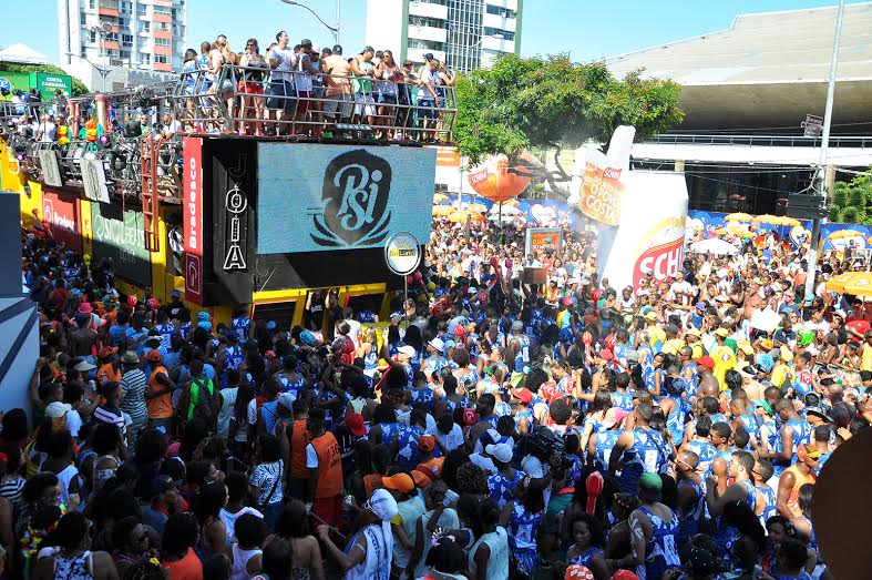 Léo Santana, Psirico, Àttooxxá e Danniel Vieira puxam trios sem cordas no Campo Grande