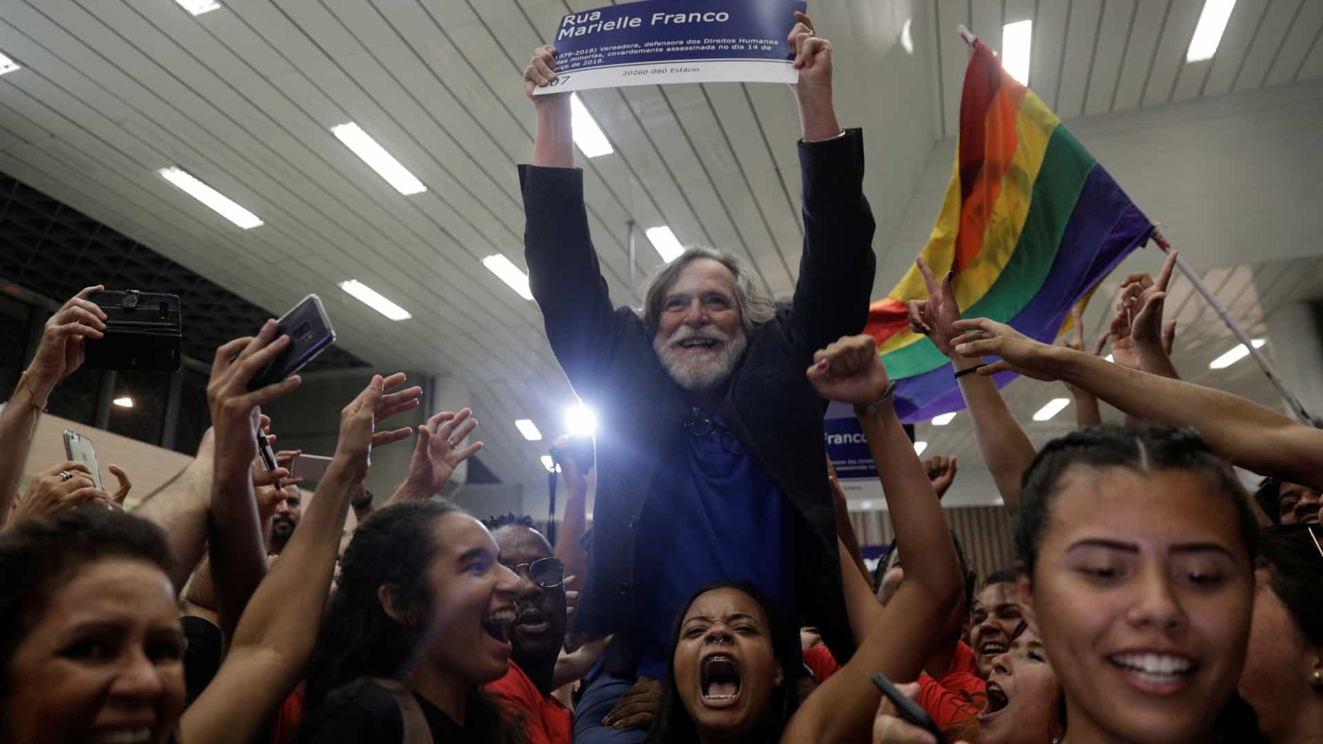  Zé de Abreu: ‘Desde que me proclamei presidente, todo mundo pede foto’