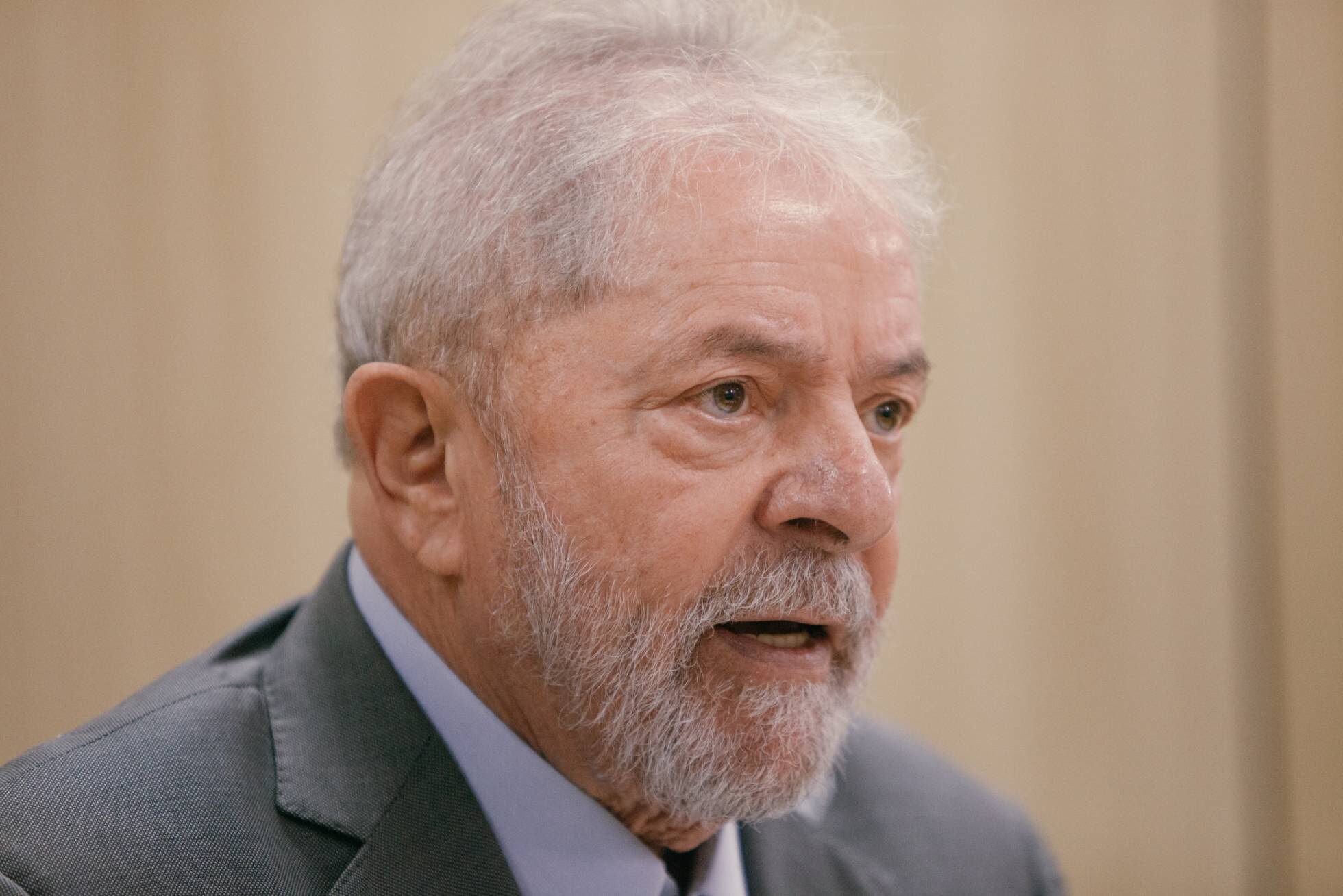  Lula: “Fico preso cem anos. Mas não troco minha dignidade pela minha liberdade”