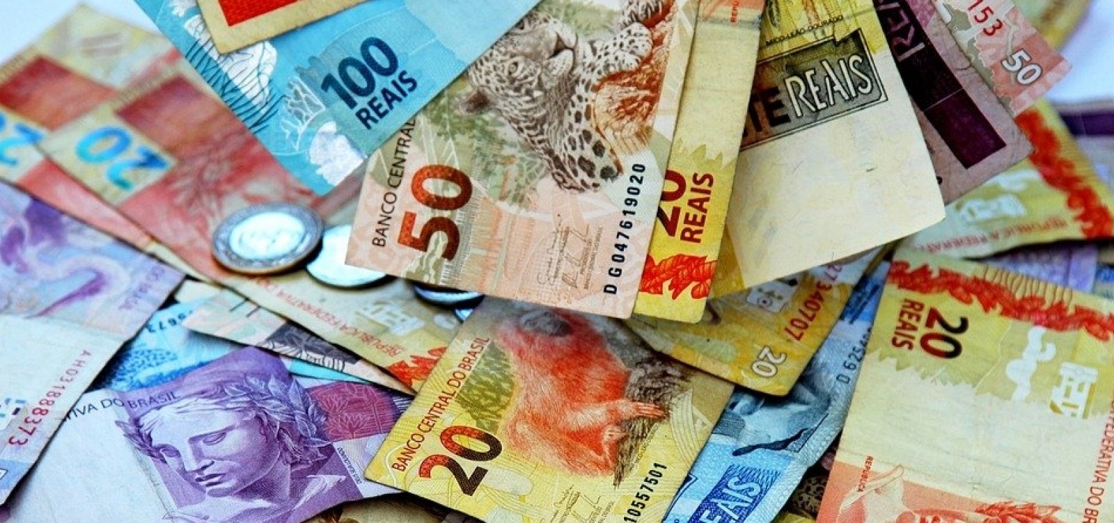 Governo reduz para 0,8% crescimento da economia em 2019