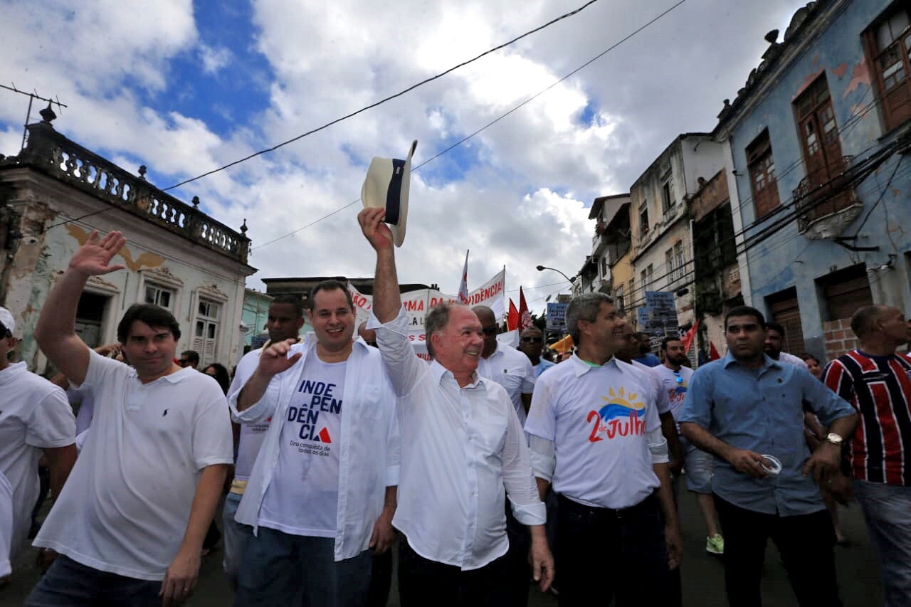  Povo baiano homenageia heróis da independência no 2 de Julho