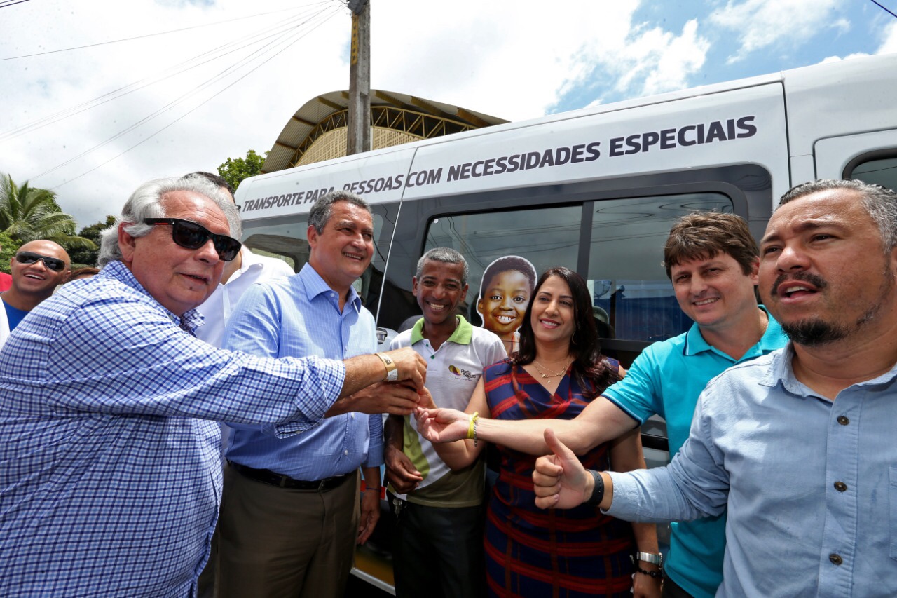  Em Porto Seguro, Rui entrega mais de R$ 24 milhões em obras e assinaturas