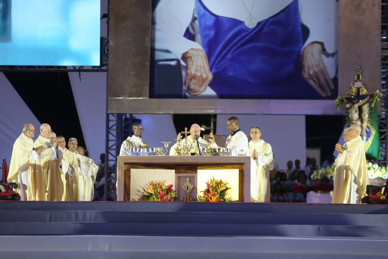  Homenagem a Santa Dulce dos Pobres lota Fonte Nova e fortalece o turismo religioso