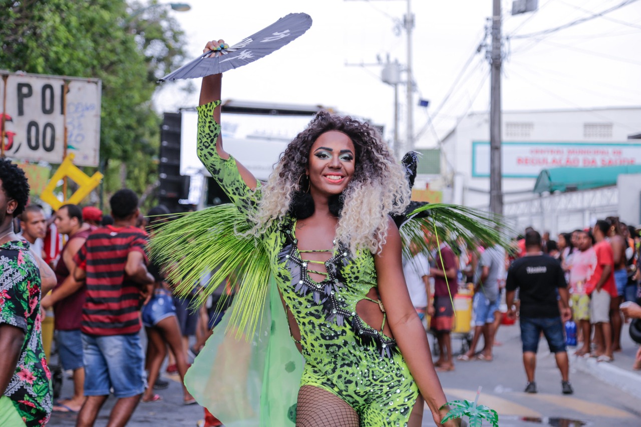  13ª Parada LGBT de Lauro de Freitas celebrou a diversidade e resistência contra homofobia