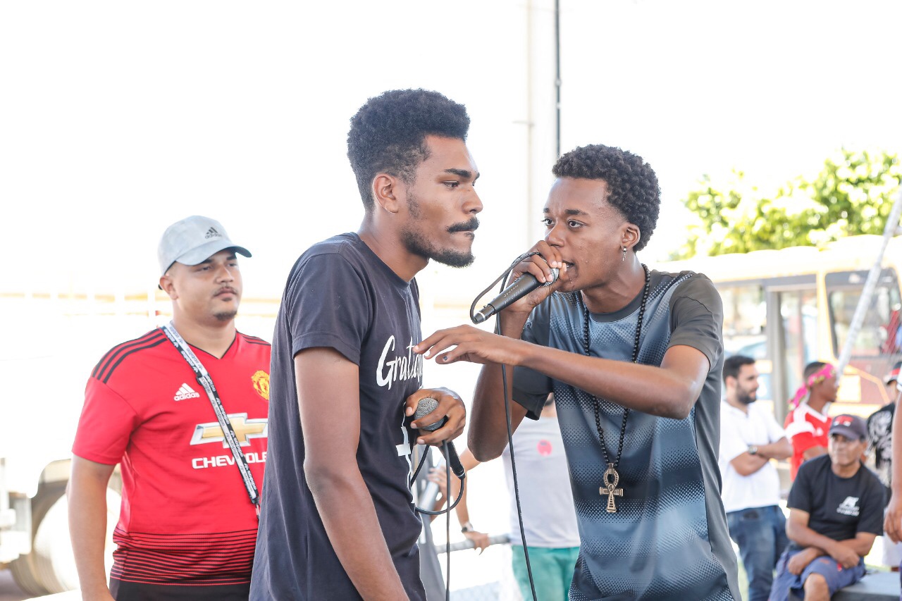  Estudantes e comunidade ocupam a Estação Cidadania de Lauro de Freitas