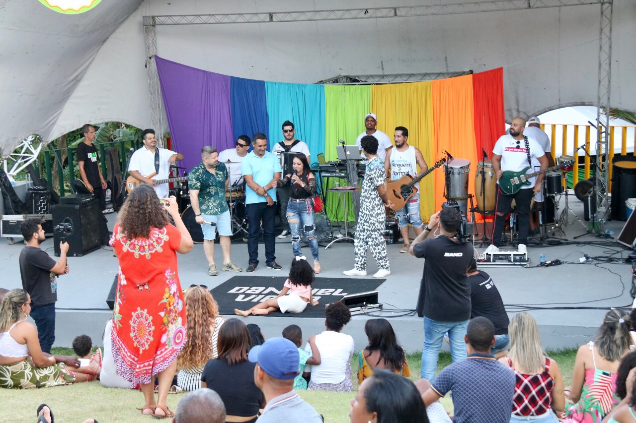  Show de Daniel Vieira e espetáculo infantil movimentaram o Parque Ecológico no final de semana